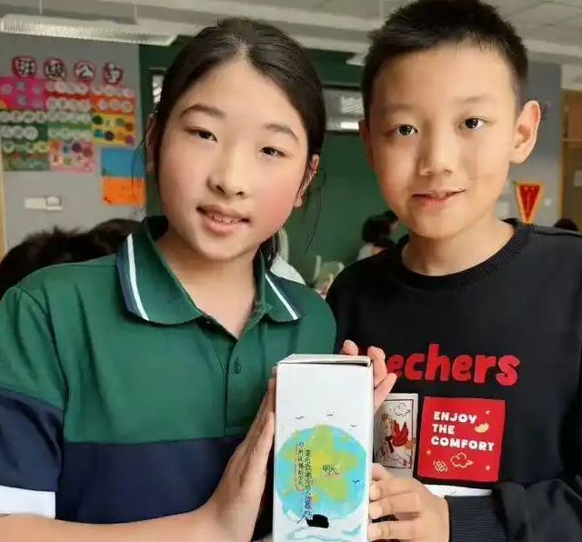 环节都显示着学校的育人用心互动都凝集着家校的共育